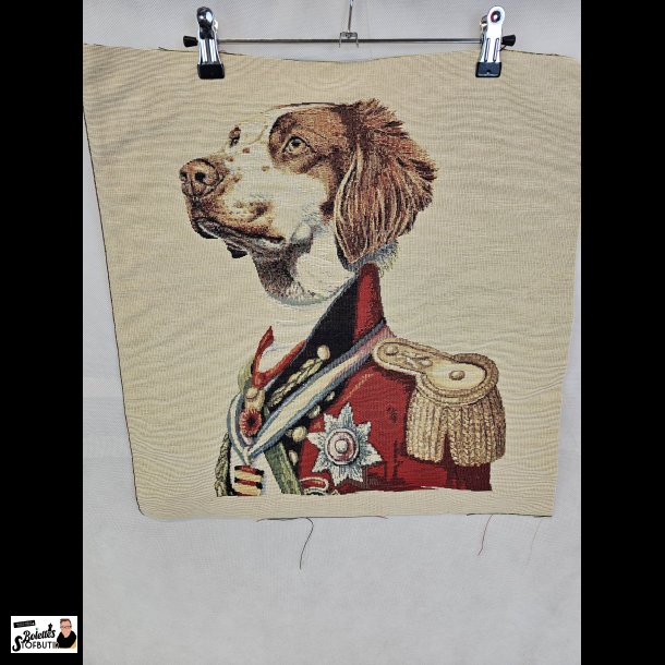 Gobelin panel med hund i uniform