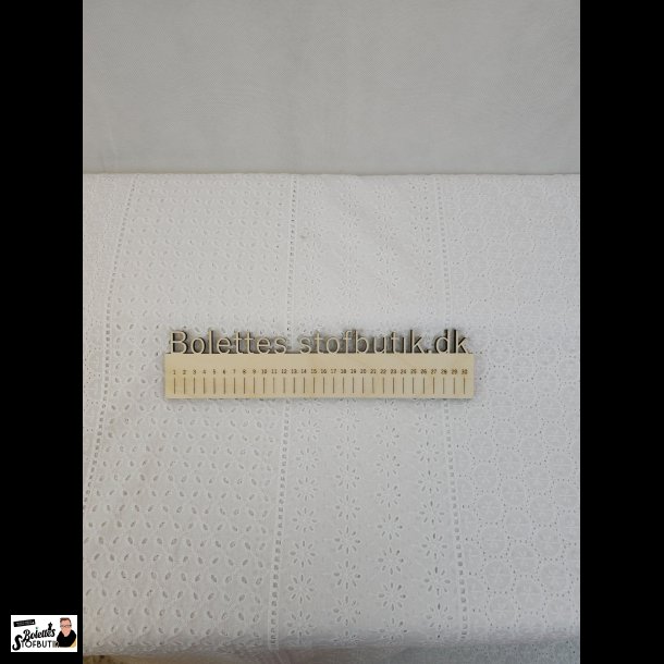 Hvid broderi anglaise med 3 mnstre