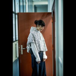 Sorte pletter p hvid baggrund