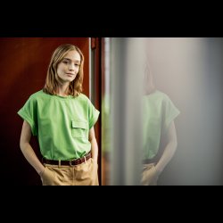 Grn bomuld med let strk