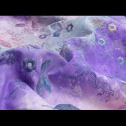 Broderet blomster p batik