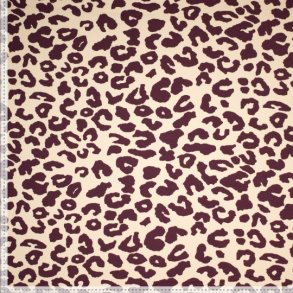 Leopard heavy jogging